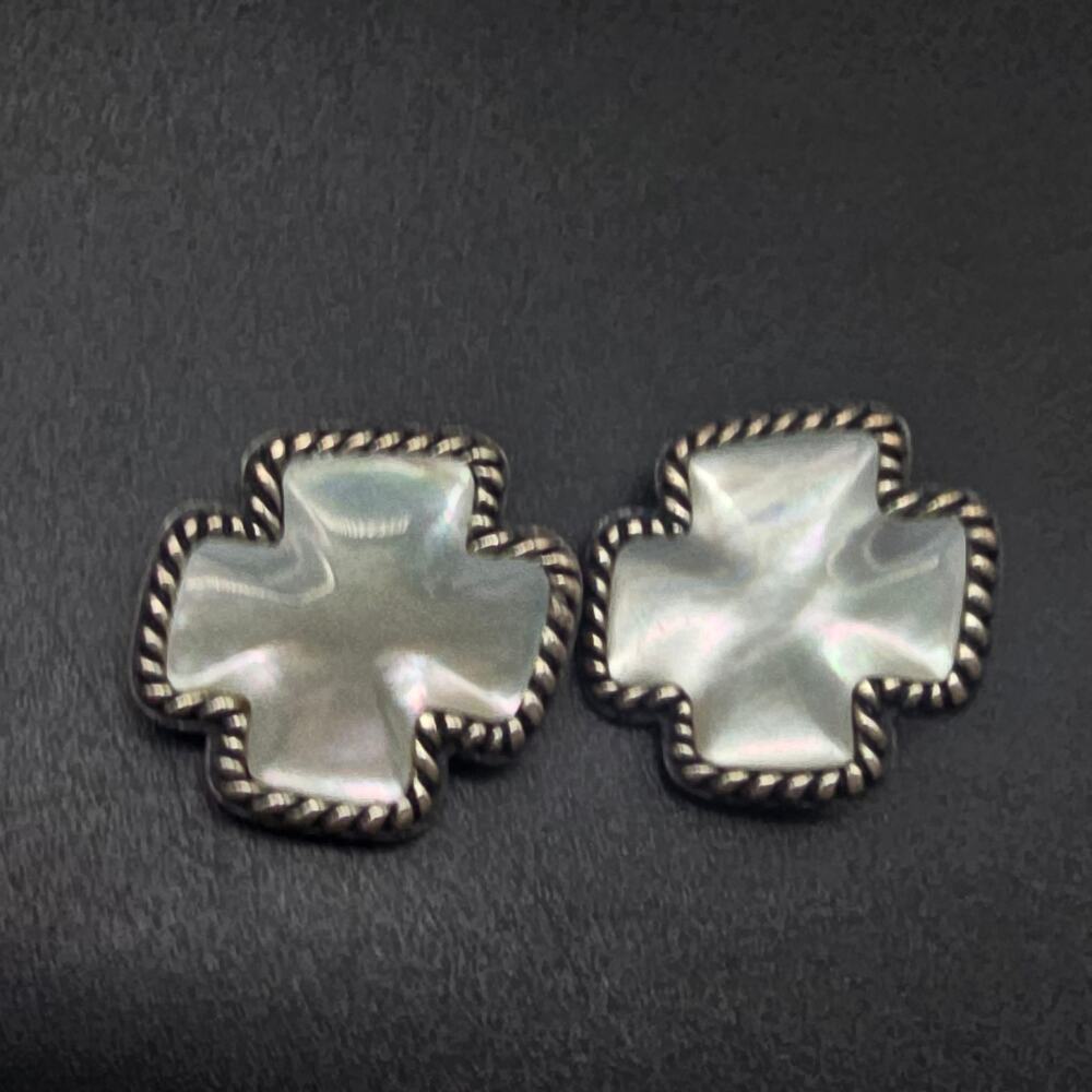 Carolyn Pollack Relios Mother of Pearl Earrings Clip On Maltese Cross